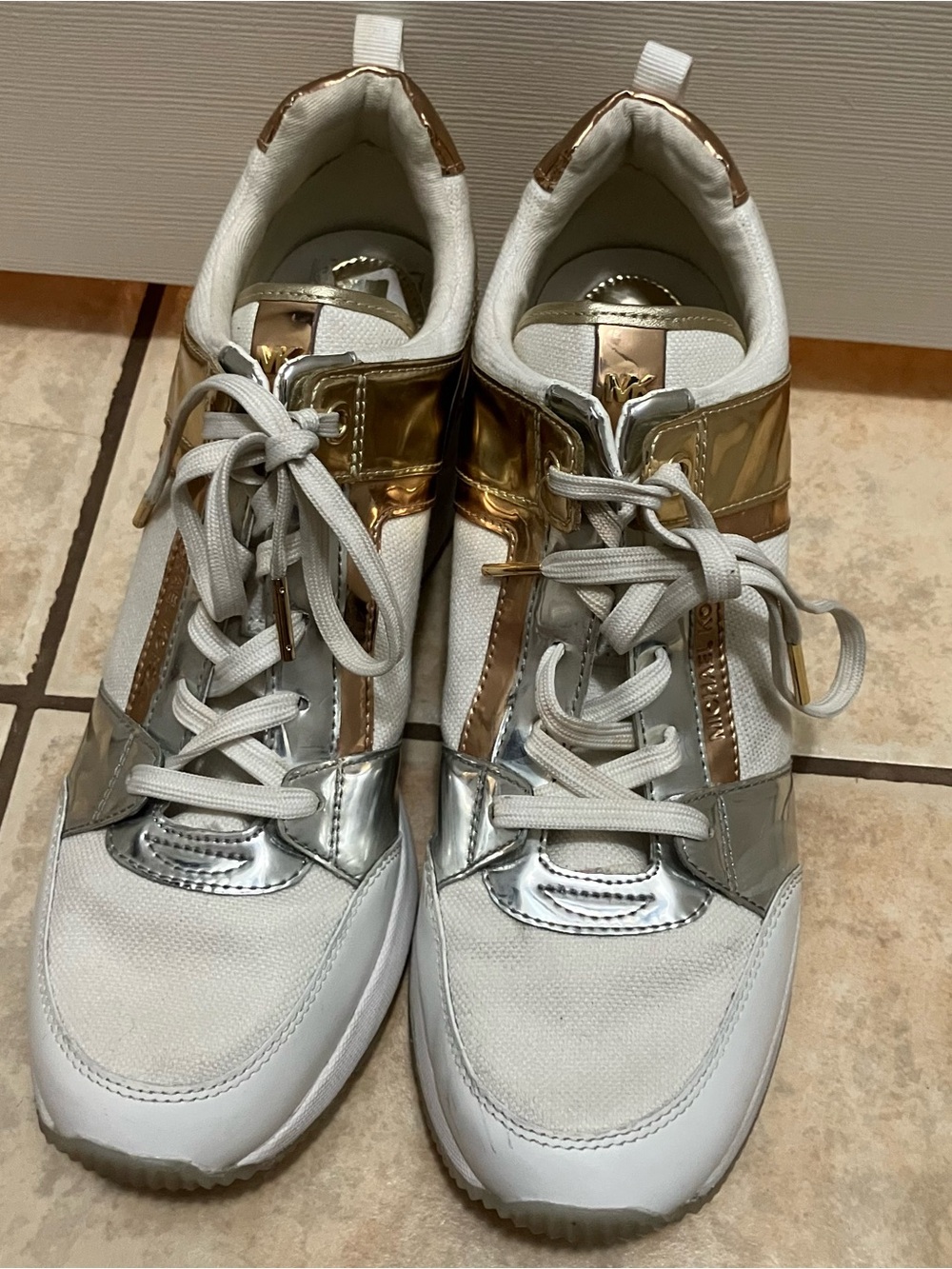 Michael Kors Georgie Trainer Wedge Sneakers Women’s 9.5M White Gold Silver Shoes